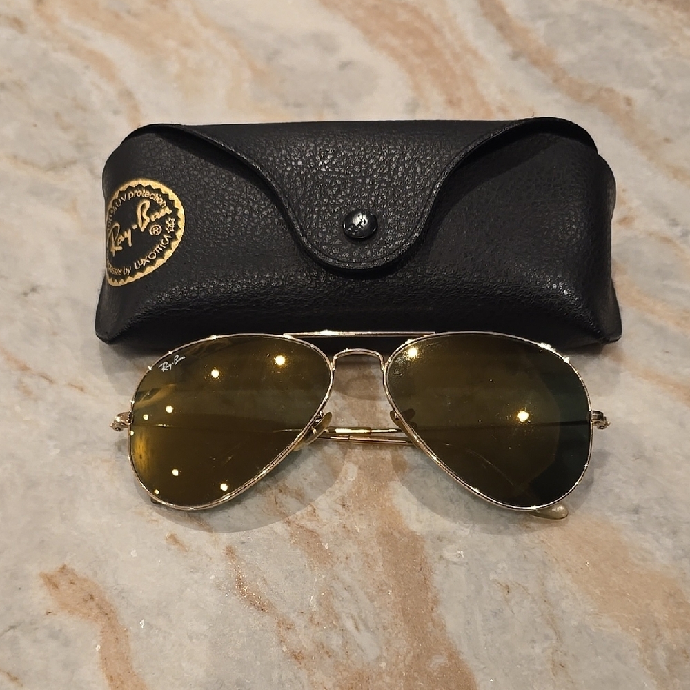 Ray-Ban Gold Aviator Sunglasses